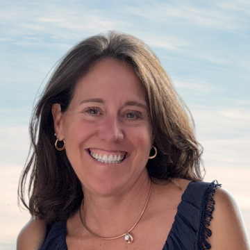 Sara Metzger Deveaux | Assistant Head of School for Faculty and Academics